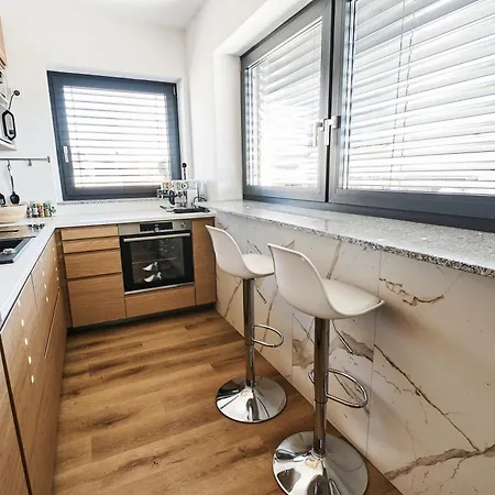 Alpine View Premium شقة